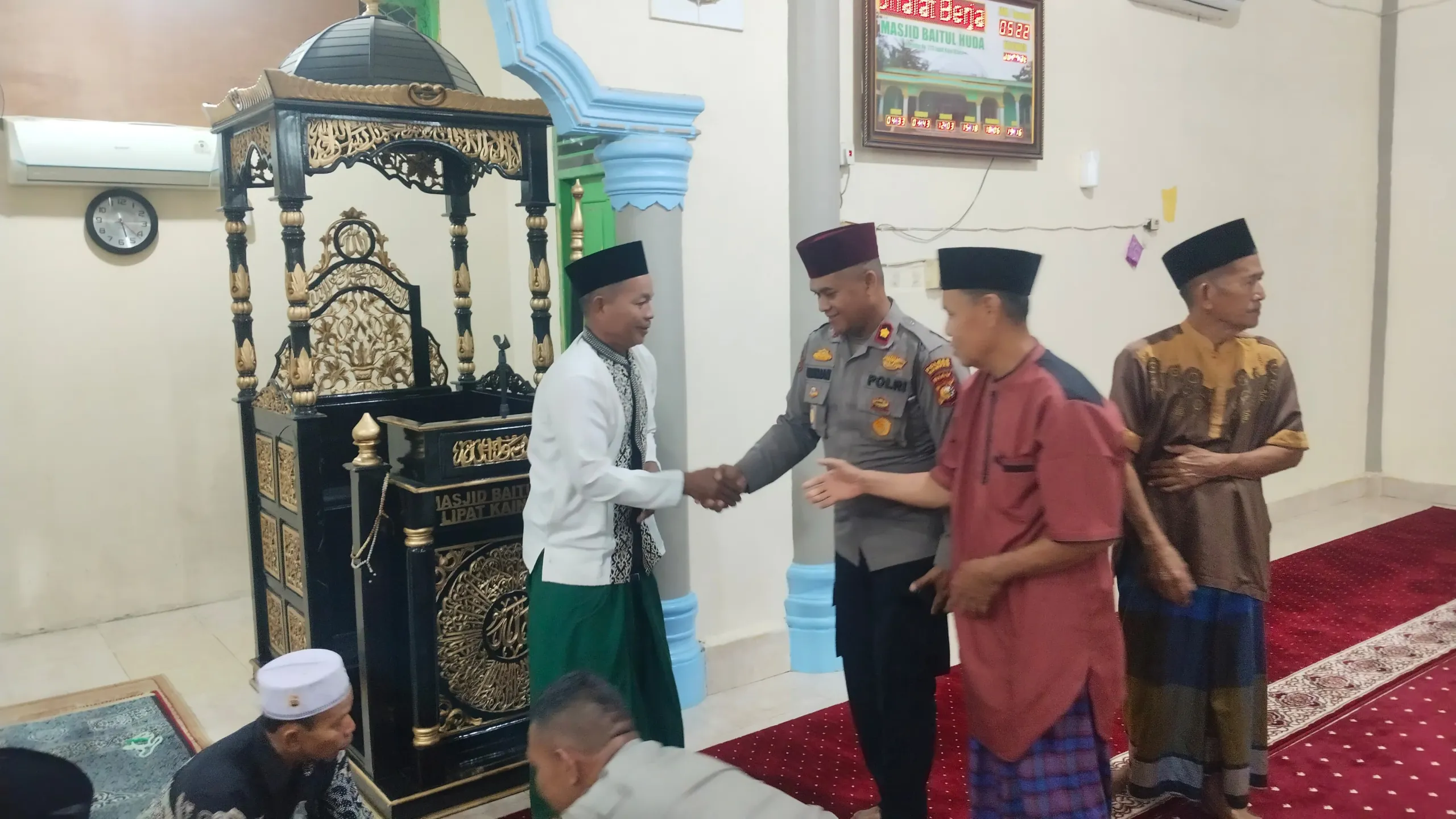 Subuh Keliling di Masjid Baitul Huda, Kapolsek Kampar Kiri Perkuat Silaturahmi dan Sinergi dengan Masyarakat